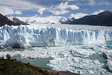 220px-Perito_Moreno_Glacier_Patagonia_Argentina_Luca_Galuzzi_2005.JPG