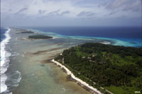 Arrecifes de coral y llaves en un atolón en las Islas Marshall.