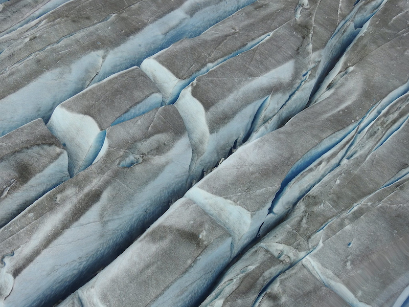 Grietas en el glaciar Taku, Alaska