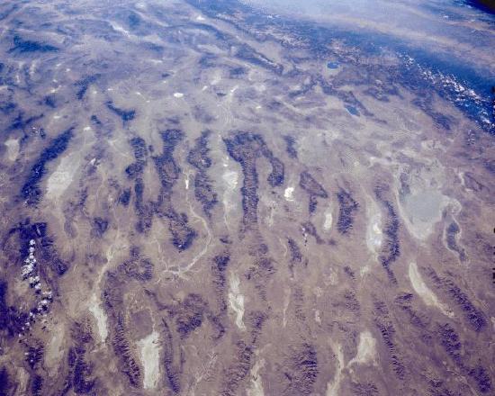 There is a series of mountains and valleys, or horsts and grabens.