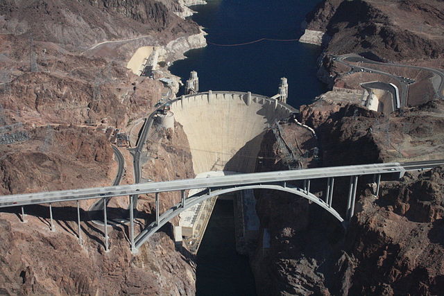 16.1_Hoover_Dam_Colorado_River.jpg