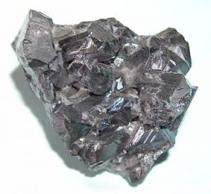 Photo of mineral exhibiting submetallic luster