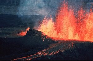 El magma está pulverización catódica hacia afuera